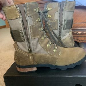 Sorel Women's Emelie Conquest Boot - Olive